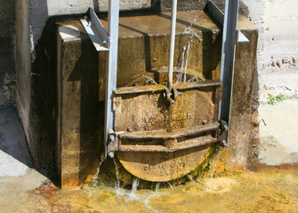 flood canal gate