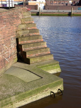 einfahrt altes dock