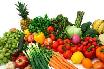 Fototapeta na wymiar kolorowe warzywa i owoce