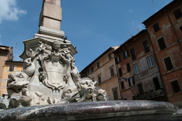 Fototapeta na wymiar fontana alla piazza