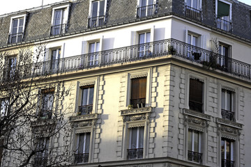 Fototapeta na wymiar parisian upscale residences