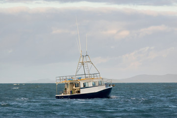 Fototapeta premium fishing boat-keppel bay