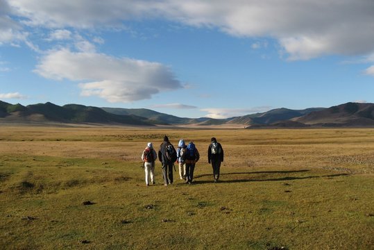 randonneurs dans la steppe