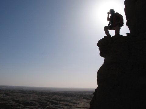 trekkeur dans le hoggar