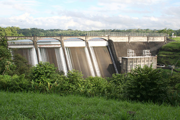dam in panama