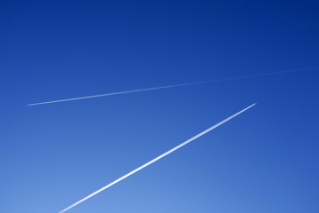 cruzan el cielo