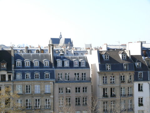 toits et façade de paris.