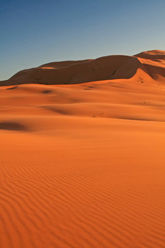 erg chebbi sand dunes