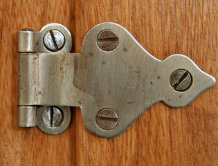 old hinge 1