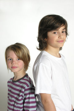 enfant fr&egrave;re