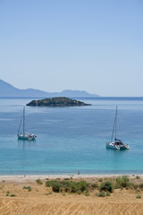 barche sospese nel blu