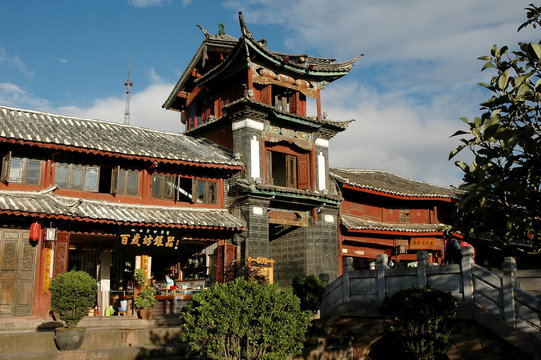 chinese building in lijiang