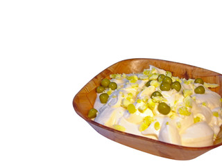 mayonnaise and green peas