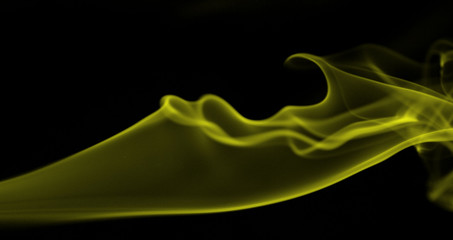fumée jaune