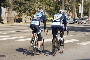 Fototapeta na wymiar cyclists