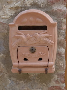 briefkasten aus ton
