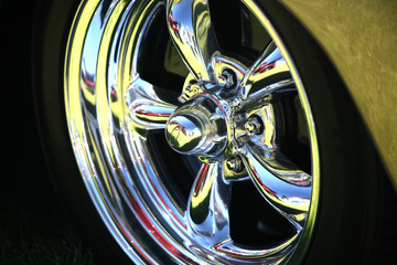 polished chrome wheel