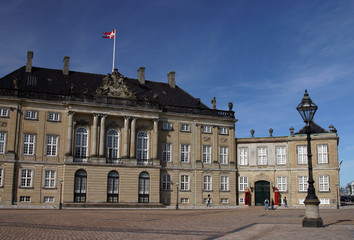 Fototapeta na wymiar amalienborg palace in copenhagen