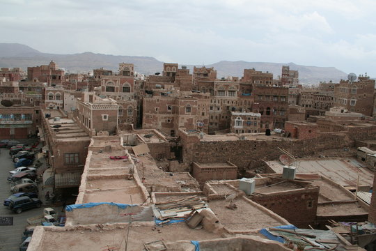 Sanaa Cityscape mountains in Backdrop
