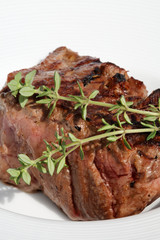 roasted beef dressed with fresh thyme