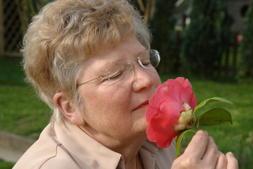 woman with camelia 1
