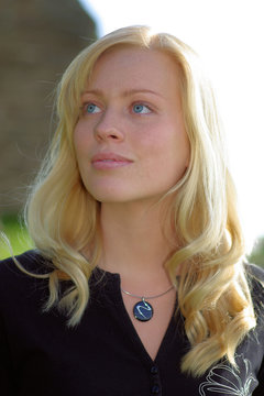 blondes m&auml;dchen