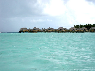 maison sur pilotis en polynesie