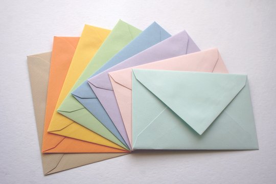 Enveloppes multicolores