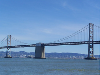 Fototapeta na wymiar bay bridge