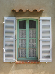 fenêtres provençales
