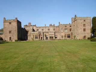 Fototapeta premium muncaster castle and gardens