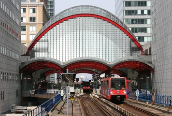 Papier Peint photo autocollant Gare train au départ de la gare