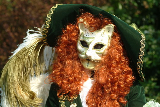 costume du chat bott&eacute;