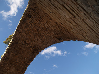 antiguo puente romano de mantible, rioja, espa&ntilde;a