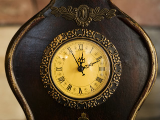 old fashioned clock