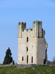 Fototapeta na wymiar helmsley castle ruins