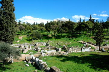 ancient ruins in athens