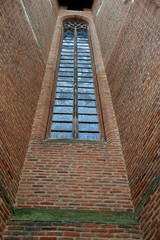 église - fenêtre enclavée