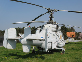 white helicopter