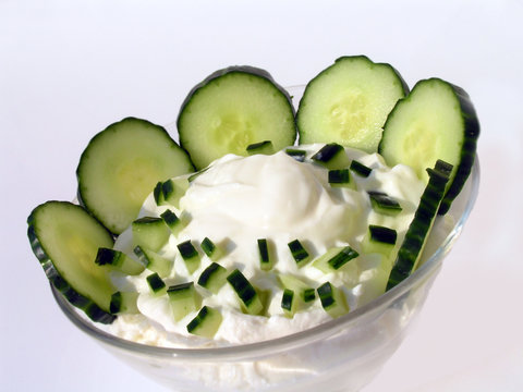 salat mit tzatziki
