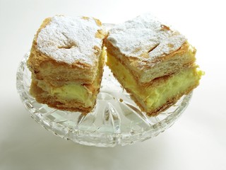famous cream-cakes