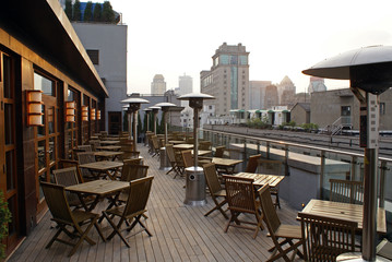 Obraz premium restauracja na tarasie na dachu