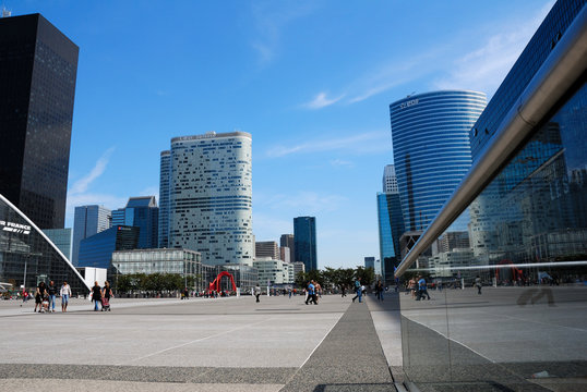 la d&eacute;fense business center