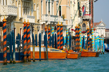 details of canal grande in venice