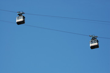two cabin aerial rope-way
