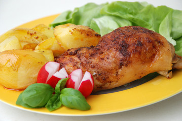 hähnchenschlegel mit bratkartoffeln