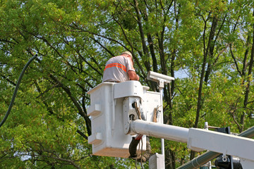 installing traffic camera