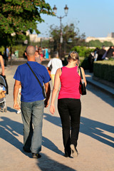 couple en promenade