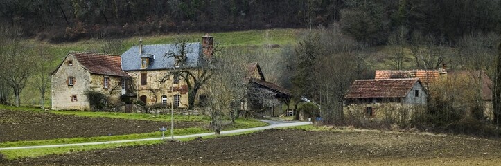 hameau de campagne © Efbee