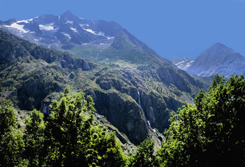 Fototapeta premium the ecrins valley the french alps